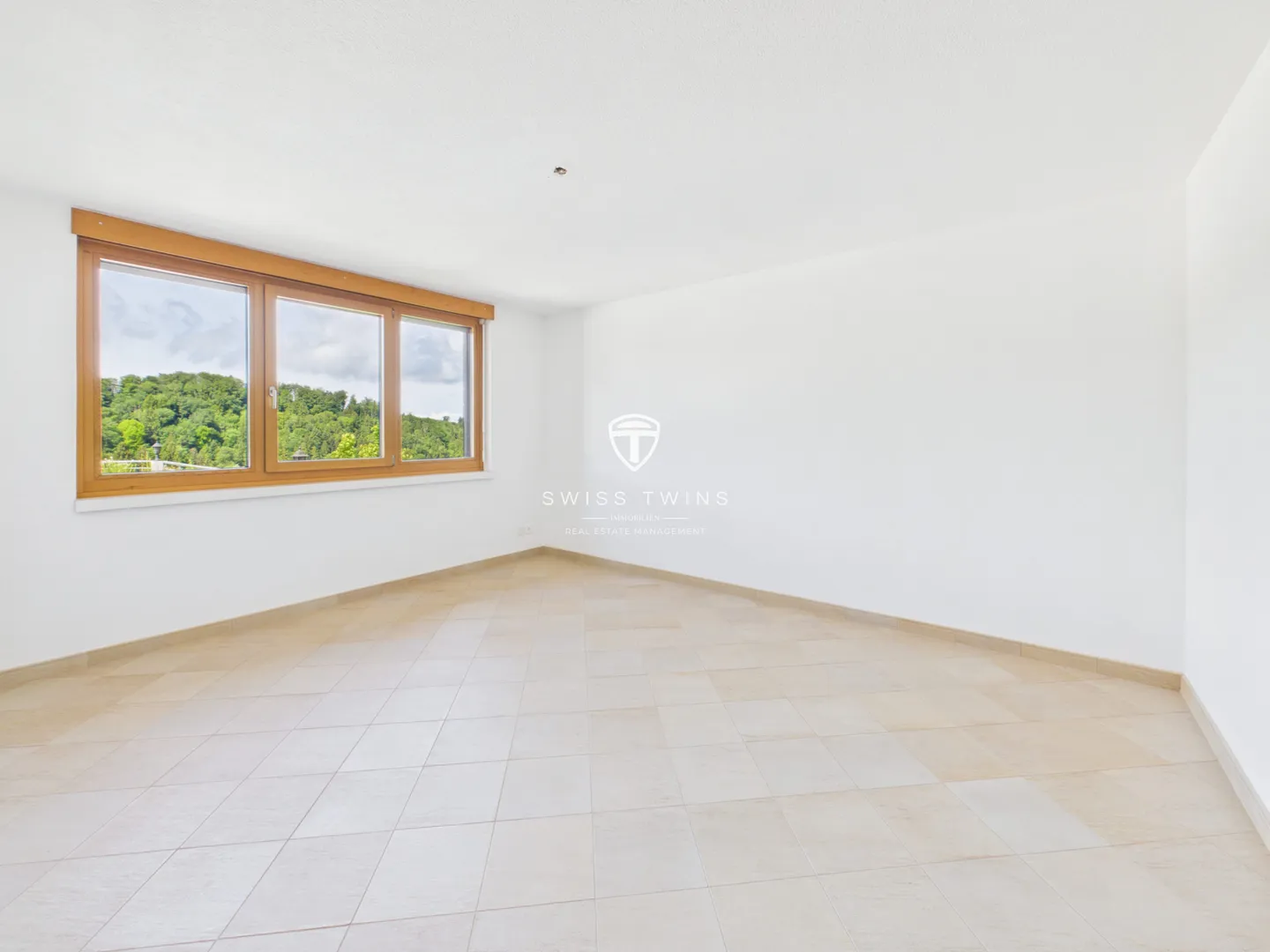 Appartement en terrasse de 6,5 pièces avec grande terrasse à Stallikon - Photo 8 sur 10