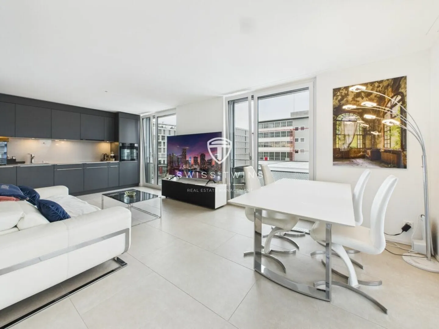 Moderno attico di 3,5 stanze con loggia a Zurigo - Foto 1 di 13