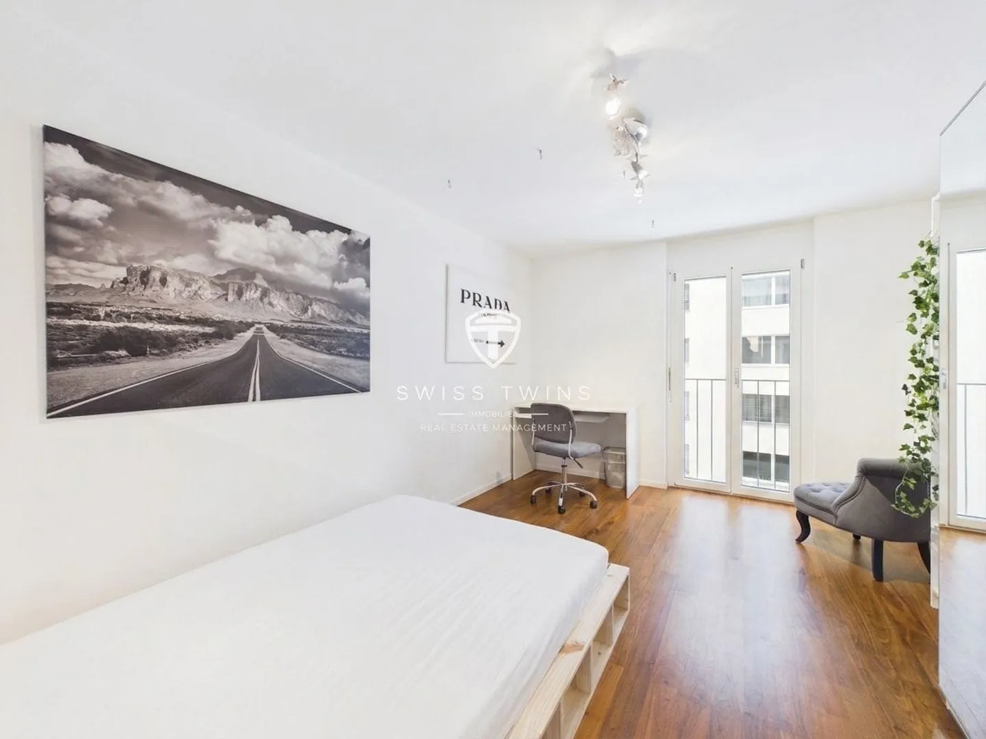 Bright 5.5-Room End Row House with Gallery Feeling in Ottikon near Kemptthal - Photo 10 of 13