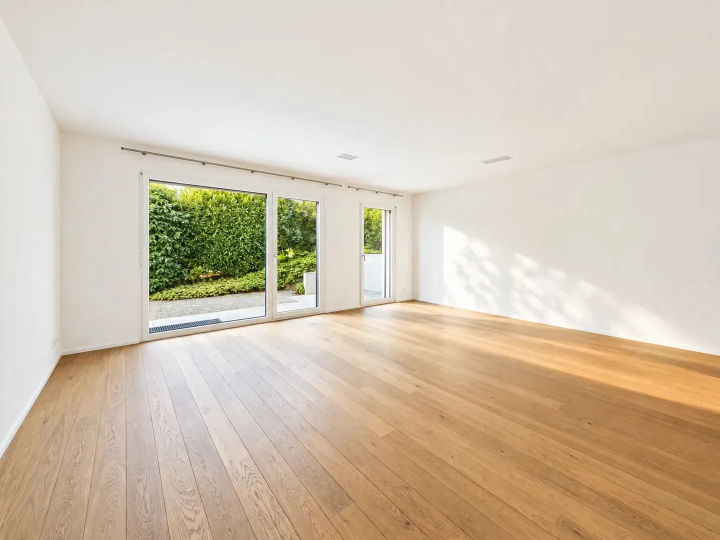 Appartamento esclusivo di 6½ stanze con 203 m² di superficie abitabile e grande terrazza a Bolligen - Foto 7 di 13