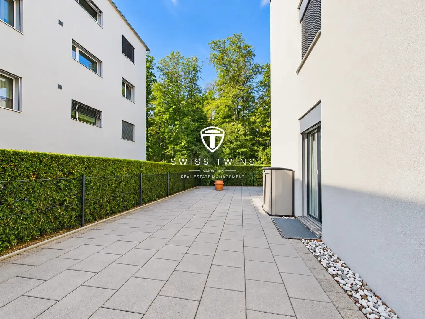 Sogno di famiglia a Bülach - Ampio appartamento con giardino di 4,5 locali con circa 100 m² di area esterna - Foto 10 di 13