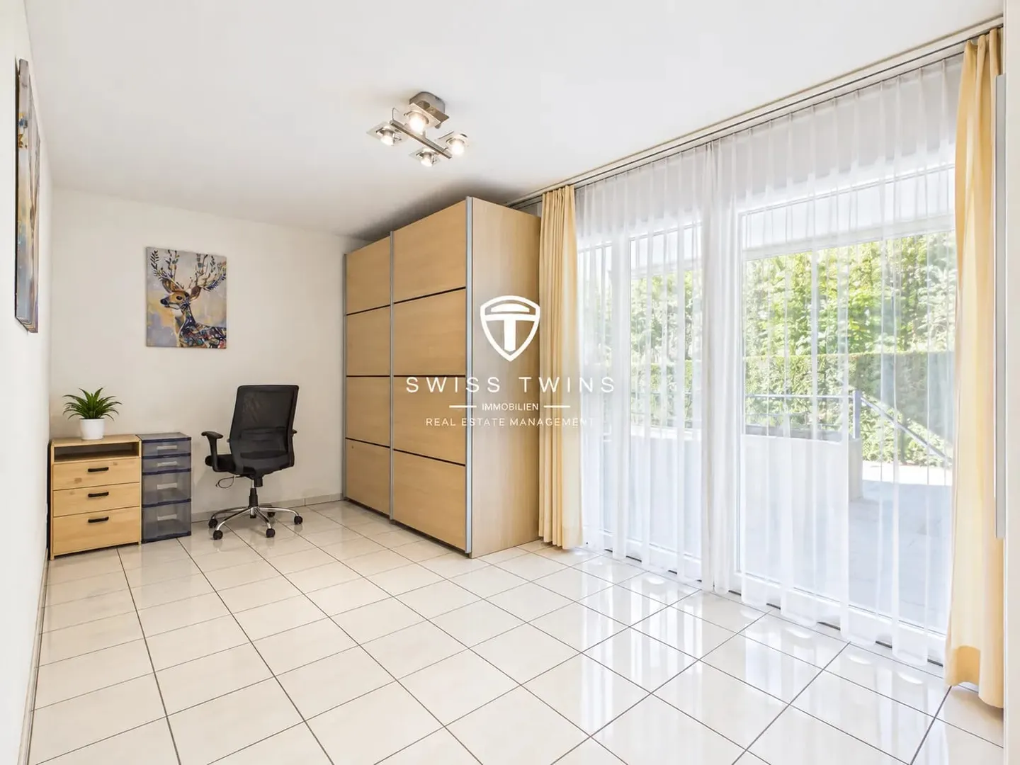 Sogno di famiglia a Bülach - Ampio appartamento con giardino di 4,5 locali con circa 100 m² di area esterna - Foto 7 di 13