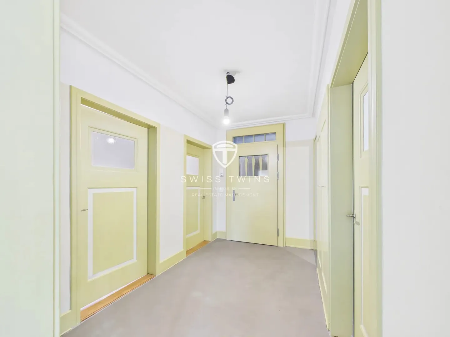 Charming 3.5-Room Apartment with Balcony in Weiach - Photo 11 of 13