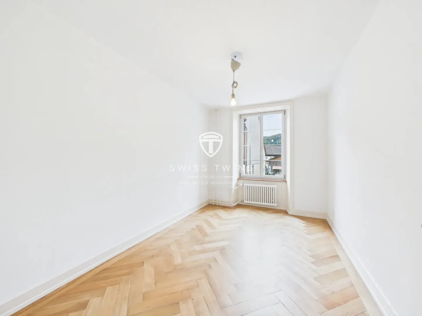 Charming 3.5-Room Apartment with Balcony in Weiach - Photo 12 of 13