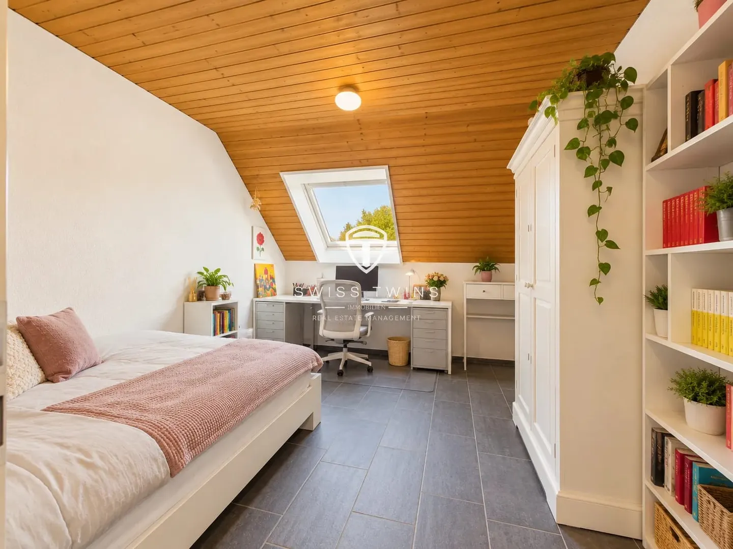 Grosszügige Dachwohnung mit Balkonen - Foto 11 von 13