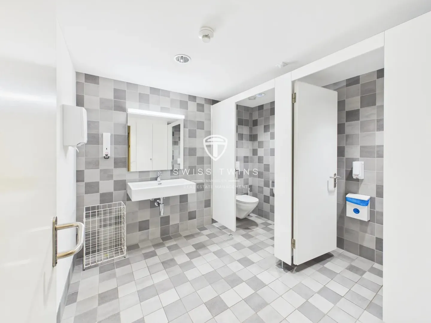 Repräsentative Gewerbefläche mit 196 m² an attraktiver Lage in Emmen - Photo 10 of 13