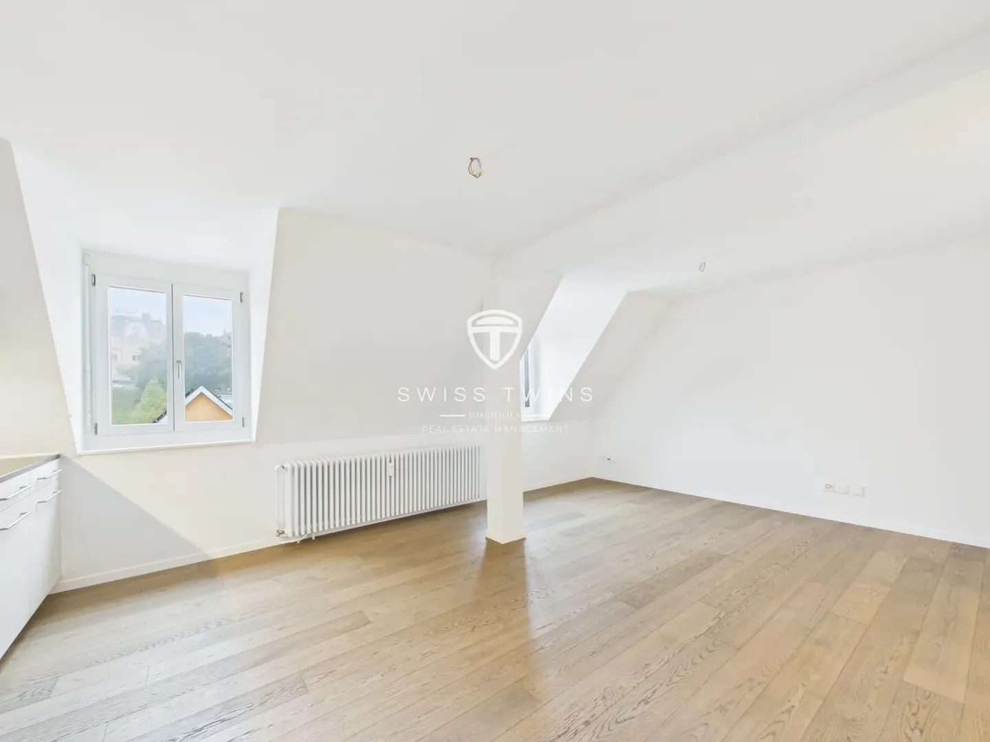 Exklusives Wohnen über den Dächern von Zürich - Stilvolle 2.5-Zimmer-Wohnung mit Terrasse - Foto 3 di 10