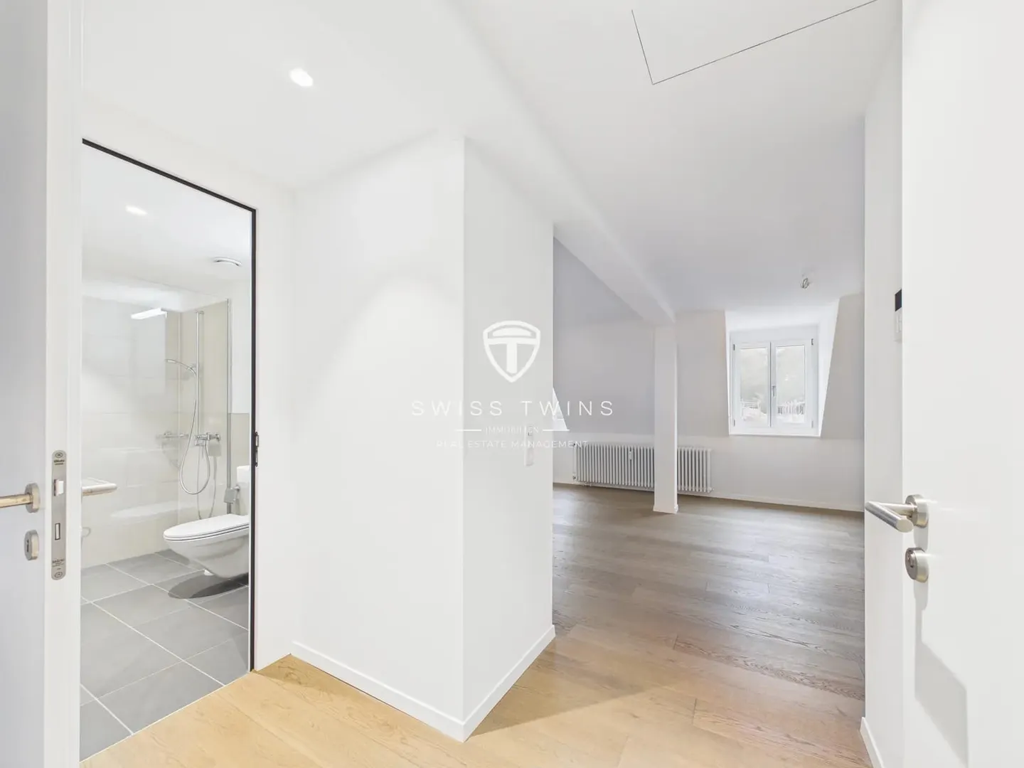 Exklusives Wohnen über den Dächern von Zürich - Stilvolle 2.5-Zimmer-Wohnung mit Terrasse - Foto 6 di 10