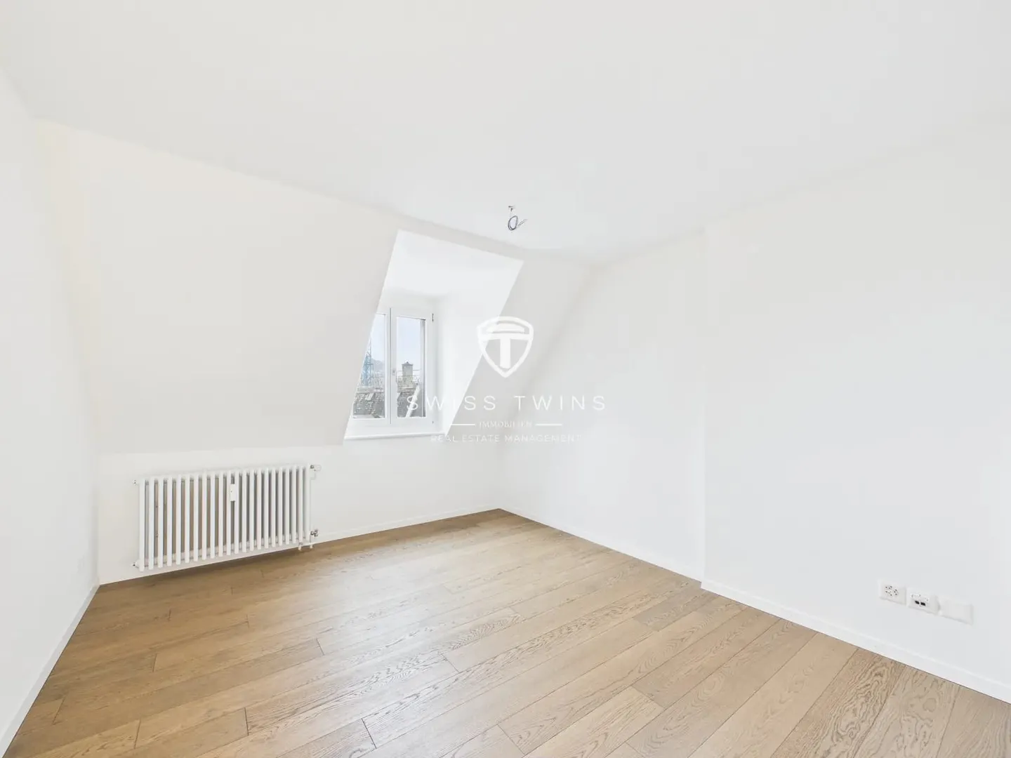 Exklusives Wohnen über den Dächern von Zürich - Stilvolle 2.5-Zimmer-Wohnung mit Terrasse - Foto 7 di 10
