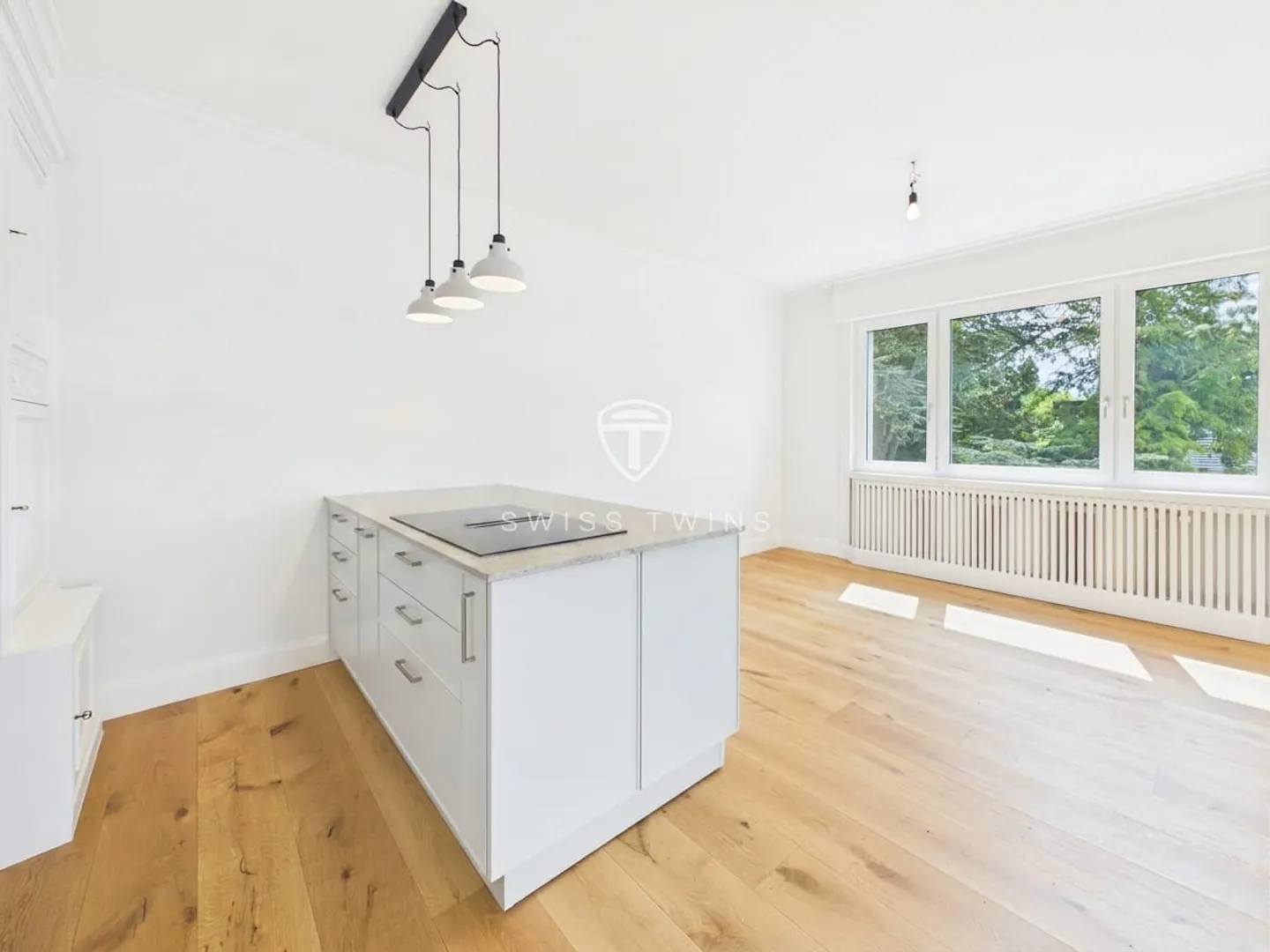Exclusive 3.5 Room Apartment with Stunning Lake View on the Gold Coast in Küsnacht - Photo 4 of 13
