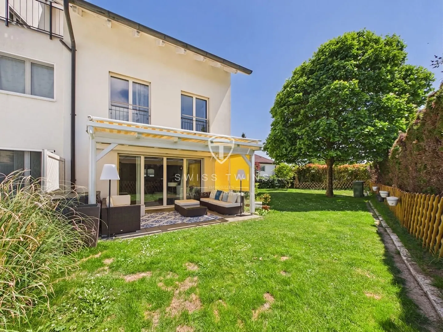 Casa unifamiliare di 5,5 stanze con giardino e padiglione a Hochfelden - Foto 2 di 13