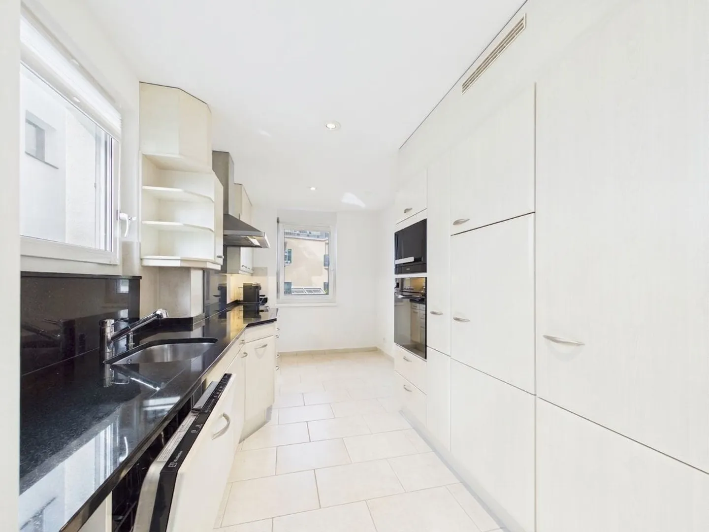 Appartement 4,5 pièces avec grande terrasse à Winkel à louer - Photo 4 sur 13