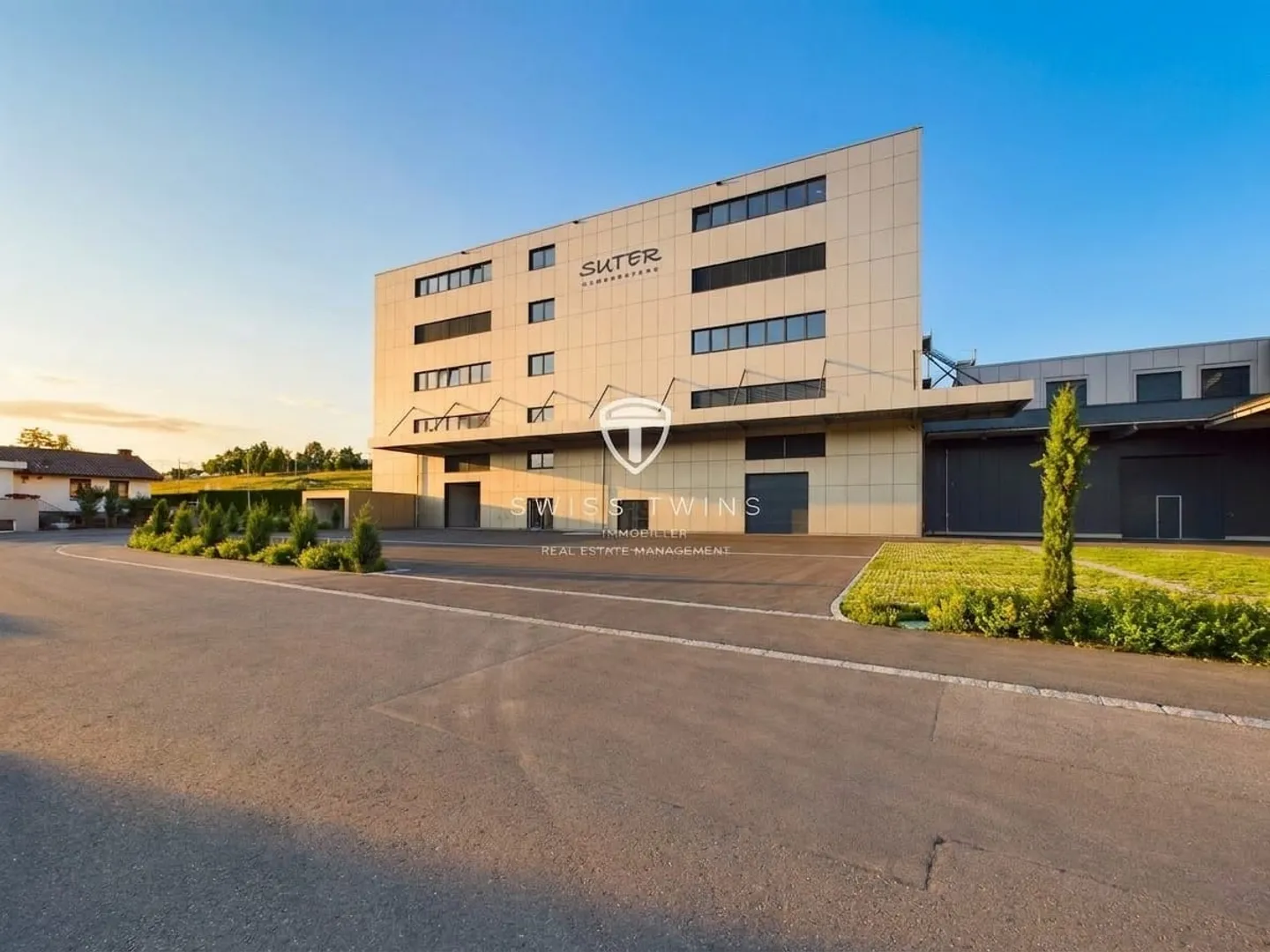 Neubau: flexible Gewerbe- &amp; Büroflächen in Hochdorf mieten - Photo 1 of 13
