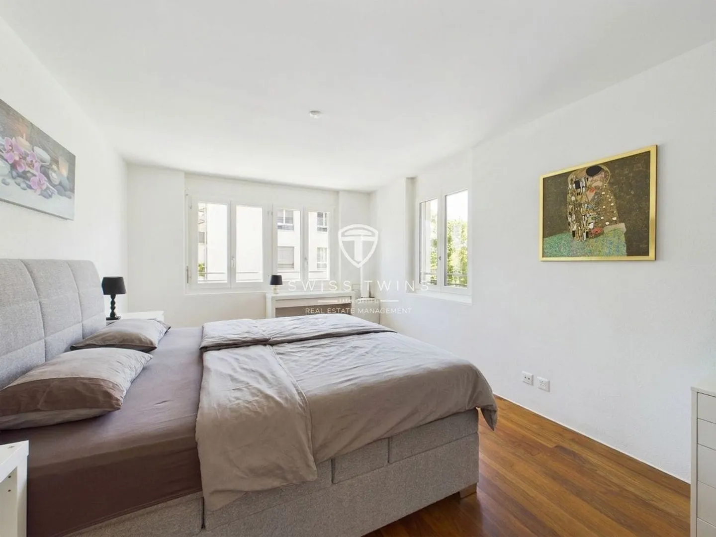 Bright 5.5-Room End Row House with Gallery Feeling in Ottikon near Kemptthal - Photo 4 of 13