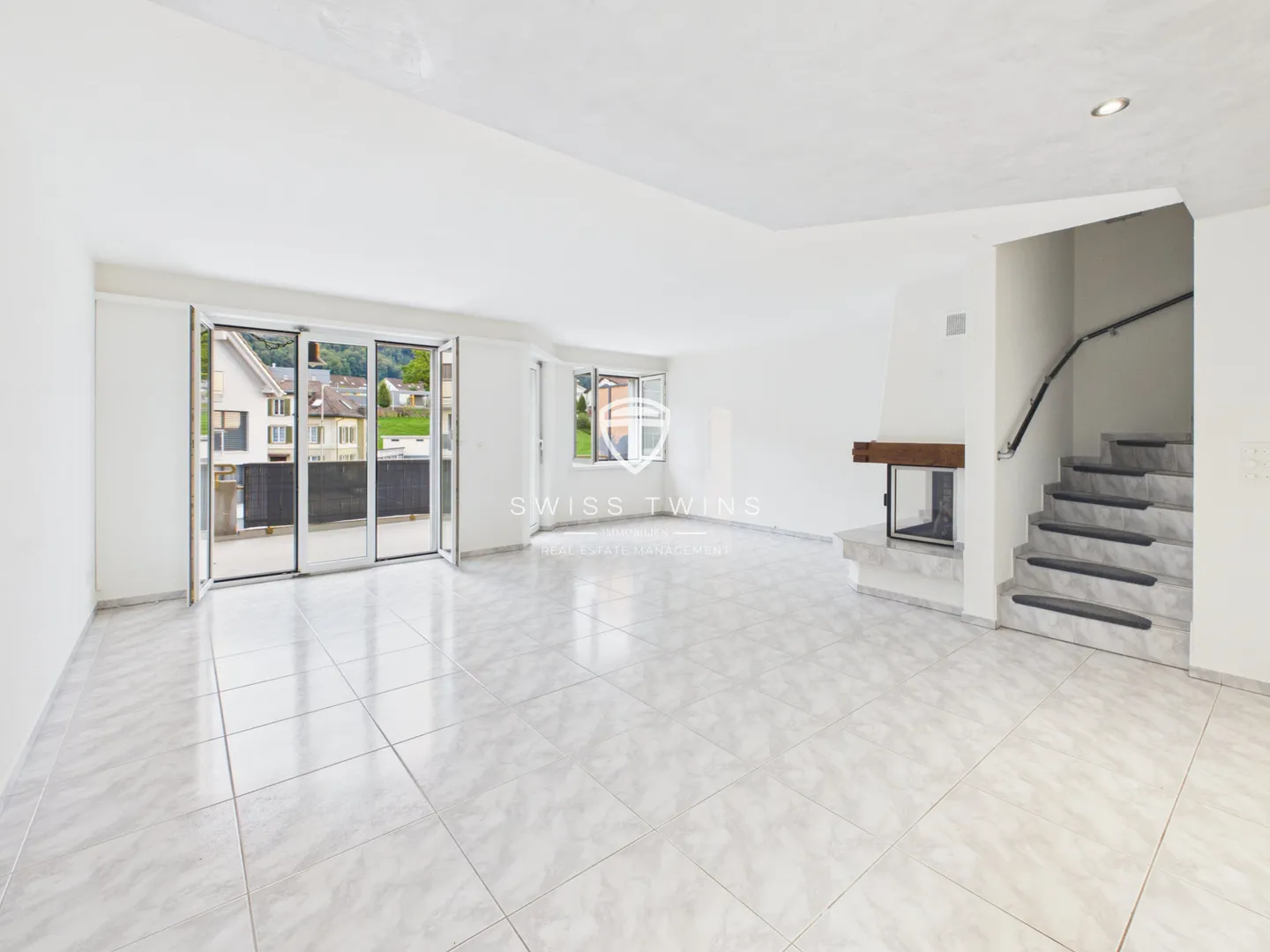 5,5-Zimmer-Maisonette mit Cheminée in Schübelbach mieten - Photo 2 sur 13