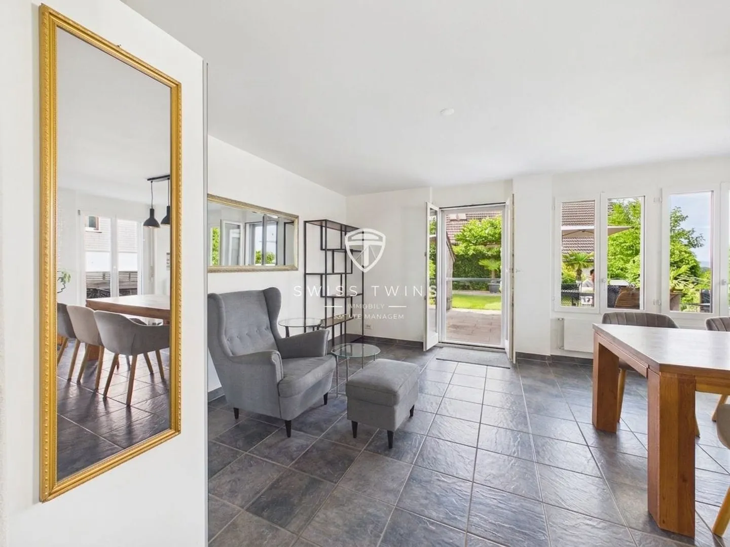 Bright 5.5-Room End Row House with Gallery Feeling in Ottikon near Kemptthal - Photo 9 of 13
