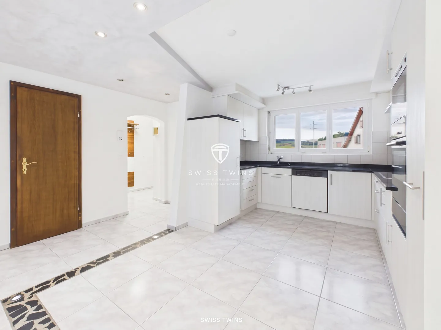 5,5-Zimmer-Maisonette mit Cheminée in Schübelbach mieten - Photo 3 sur 13