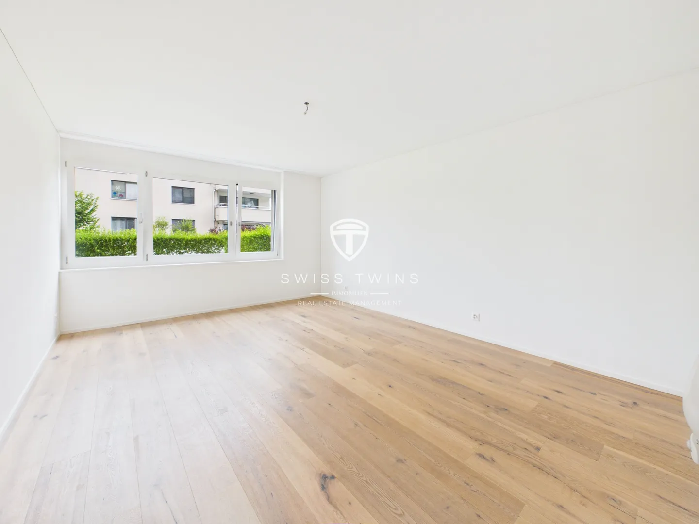 Moderne 3.5-Zi.-Gartenwohnung mit Komfort in Richterswil inklusive 2 Garagenplätze - Photo 7 sur 13
