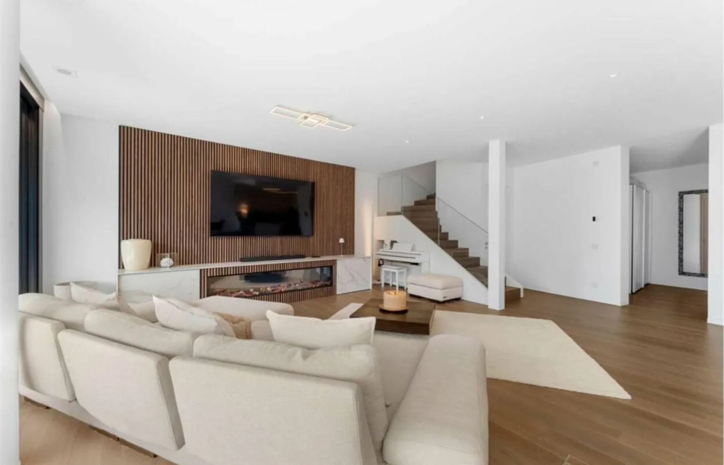 Duplex di 4,5 stanze con panorama e giardino a Canobbio - Foto 10 di 13