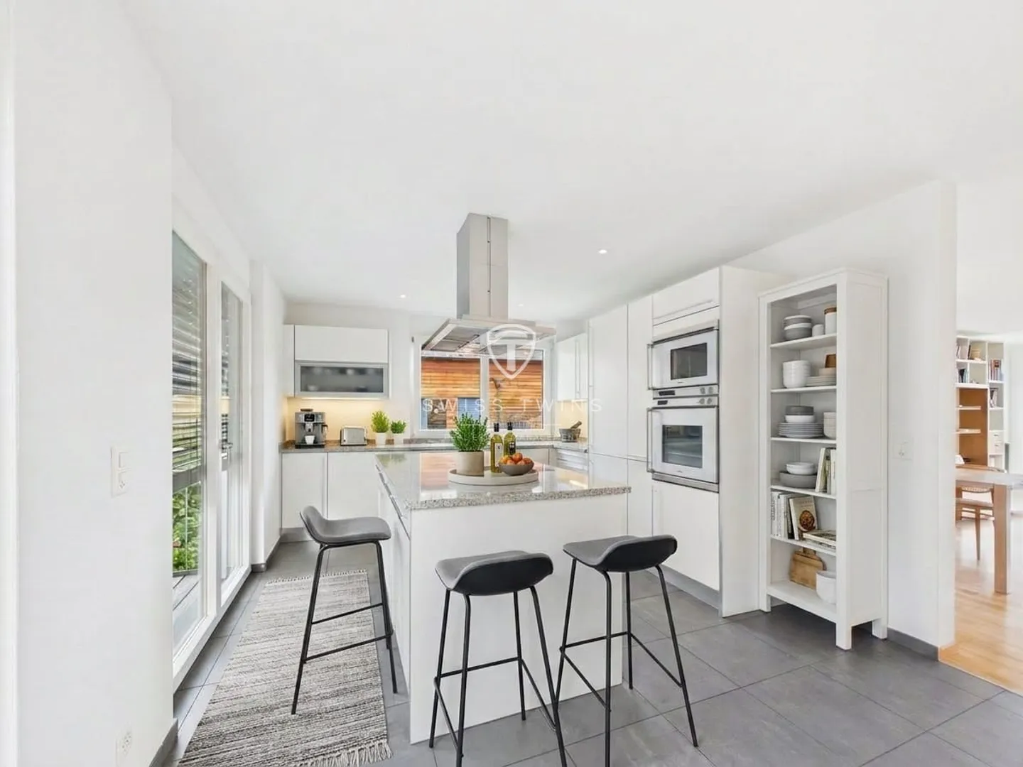 Casa d'angolo di 5.5 locali con vista panoramica e terrazza a Horgen - Foto 4 di 13