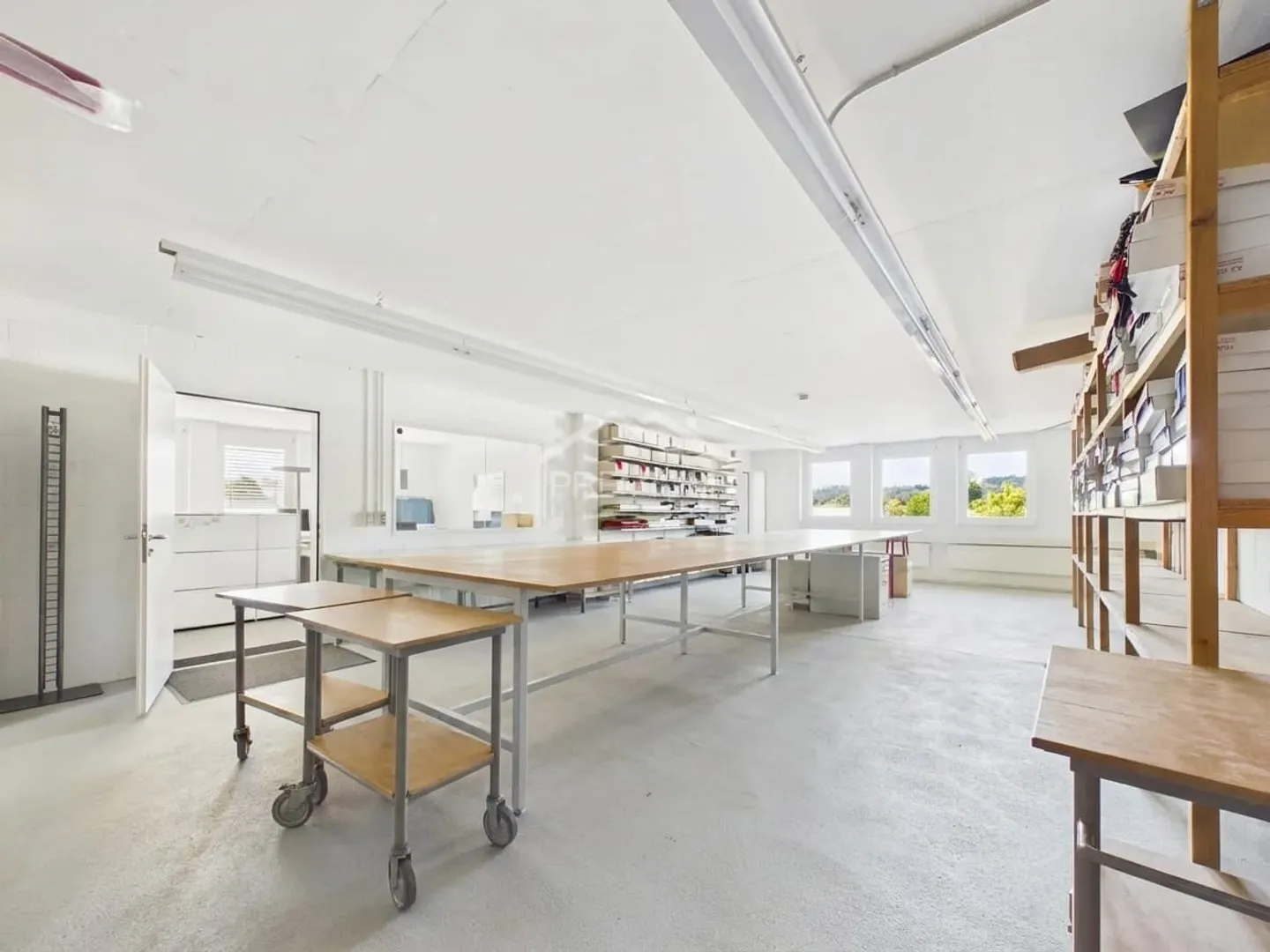 Modern commercial spaces with rooftop terrace in Fehraltorf - Photo 8 of 13