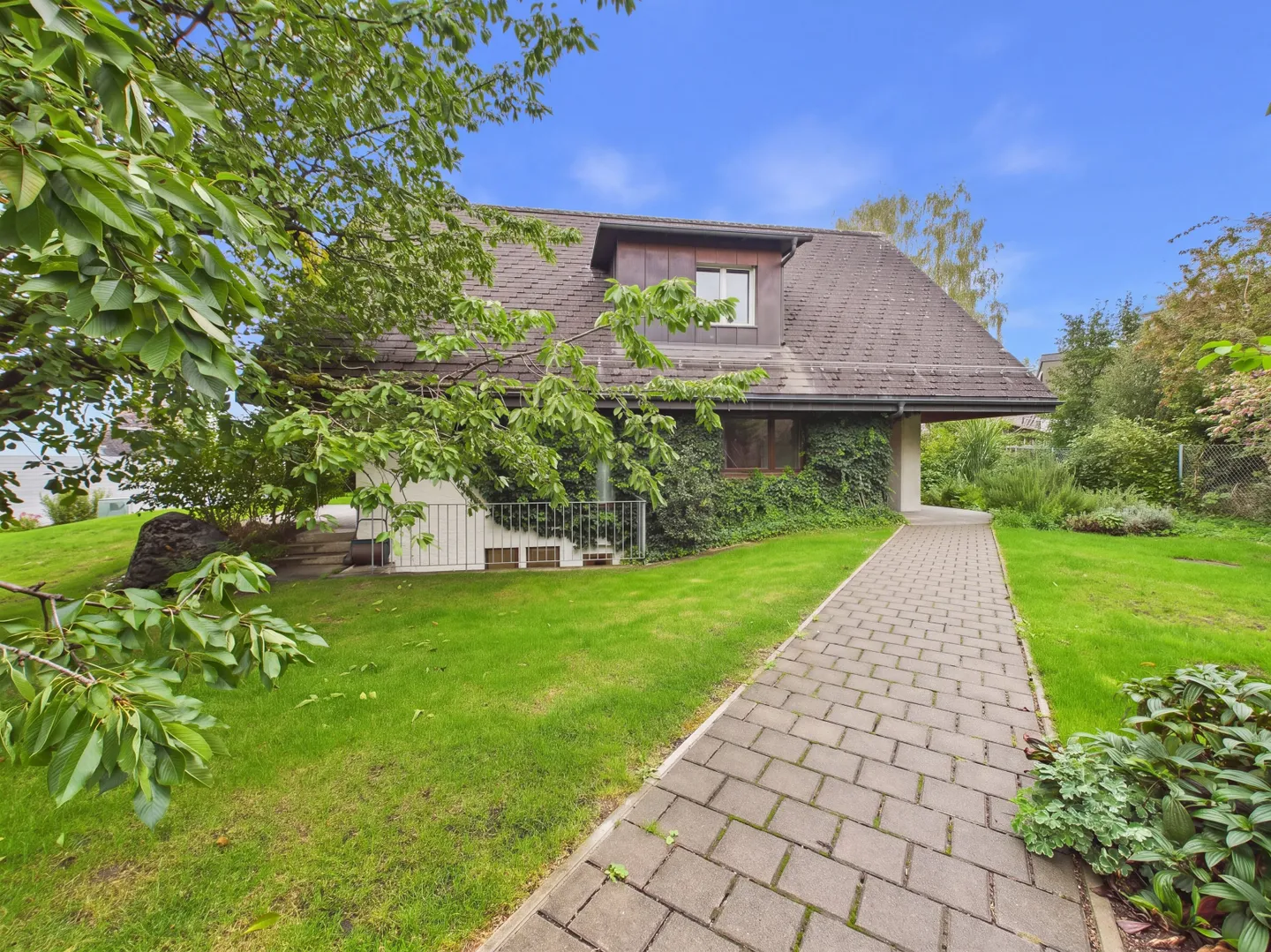 Maison individuelle de 4,5 pièces avec jardin à vendre à Obfelden - Photo 2 sur 10