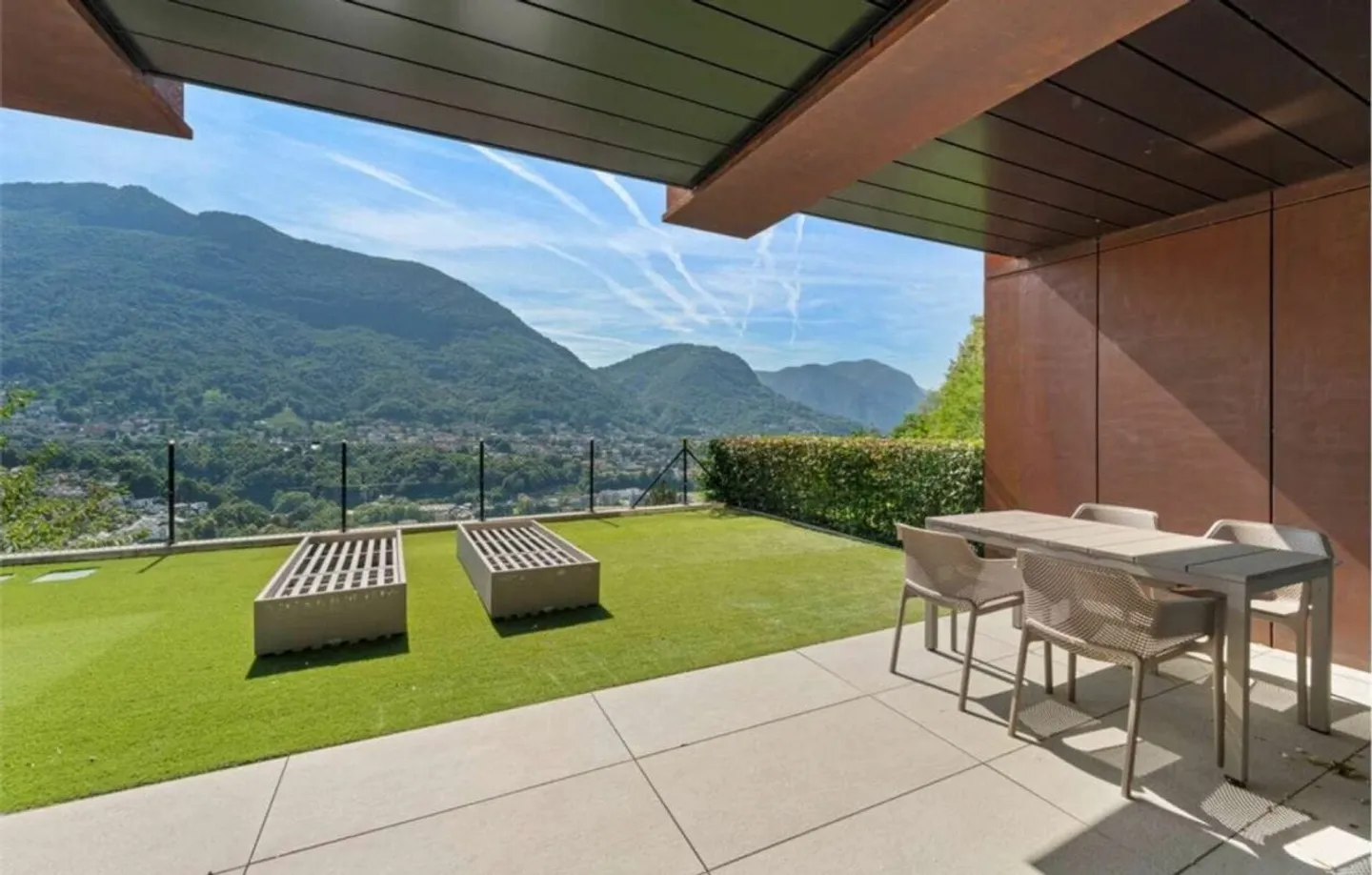 Duplex di 4,5 stanze con panorama e giardino a Canobbio - Foto 8 di 13