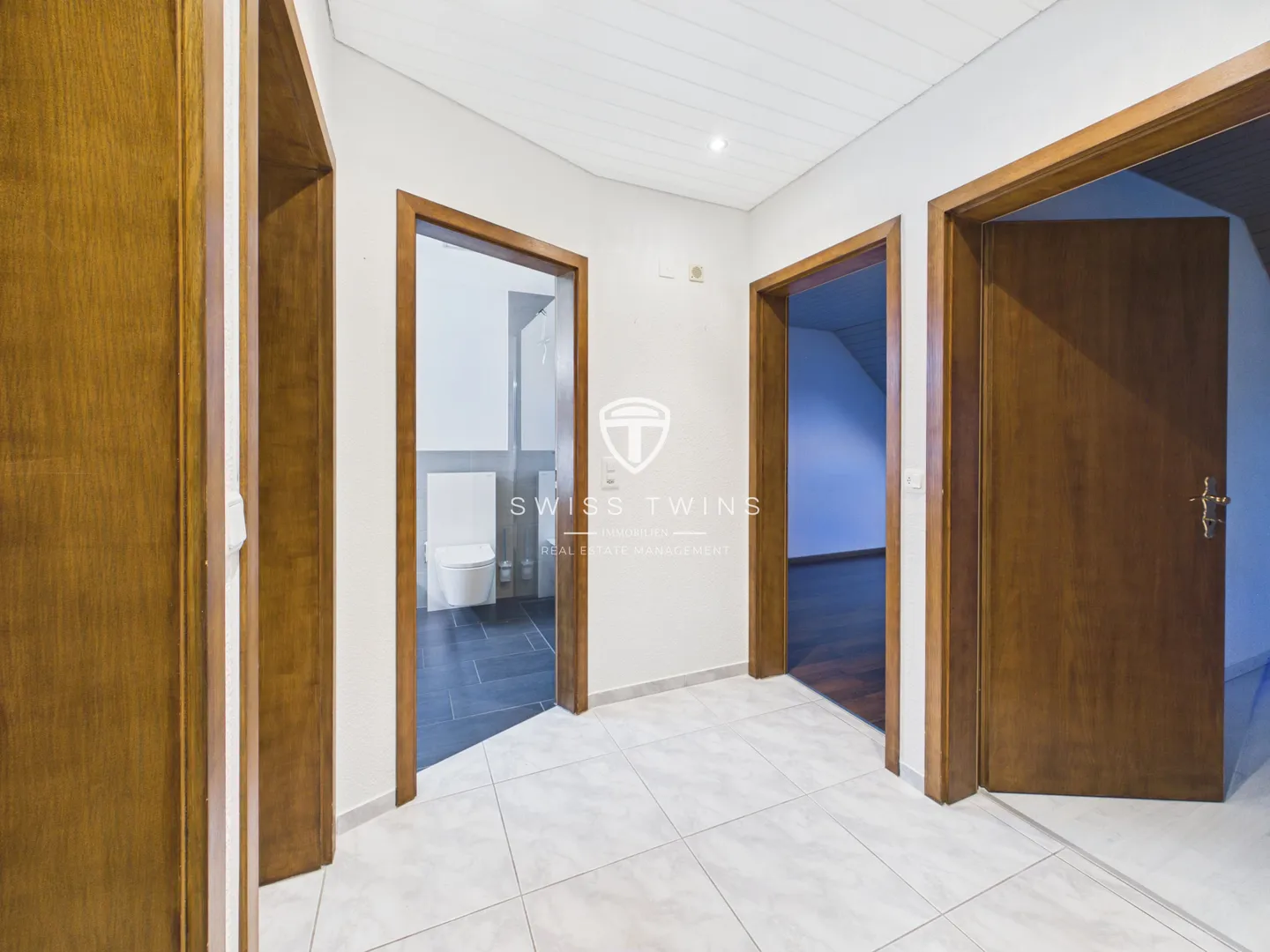 5,5-Zimmer-Maisonette mit Cheminée in Schübelbach mieten - Photo 7 sur 13