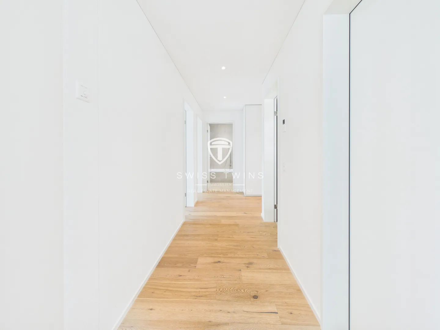 Moderne 3.5-Zi.-Gartenwohnung mit Komfort in Richterswil inklusive 2 Garagenplätze - Photo 11 sur 13