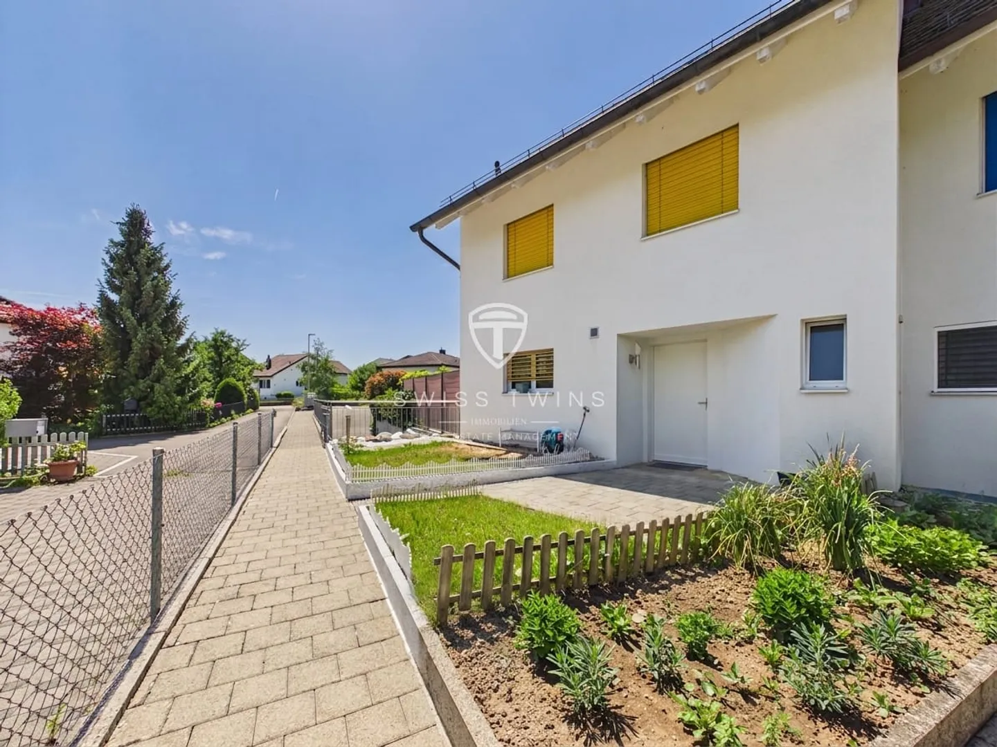 Casa unifamiliare di 5,5 stanze con giardino e padiglione a Hochfelden - Foto 1 di 13