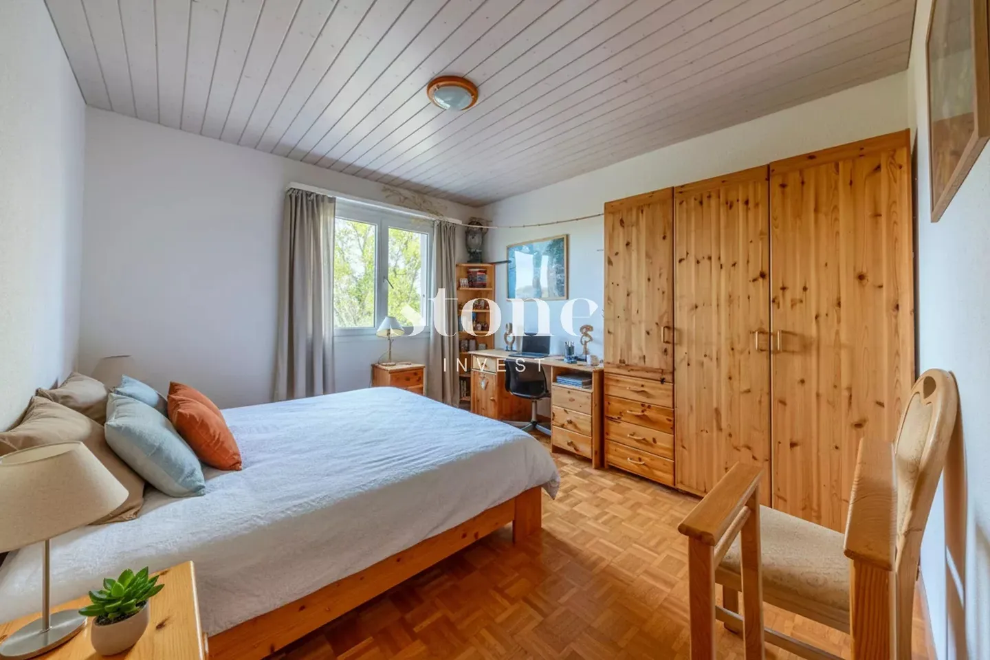 Spacious 6-bedroom house with garden in Bogis-Bossey - Photo 9 of 12