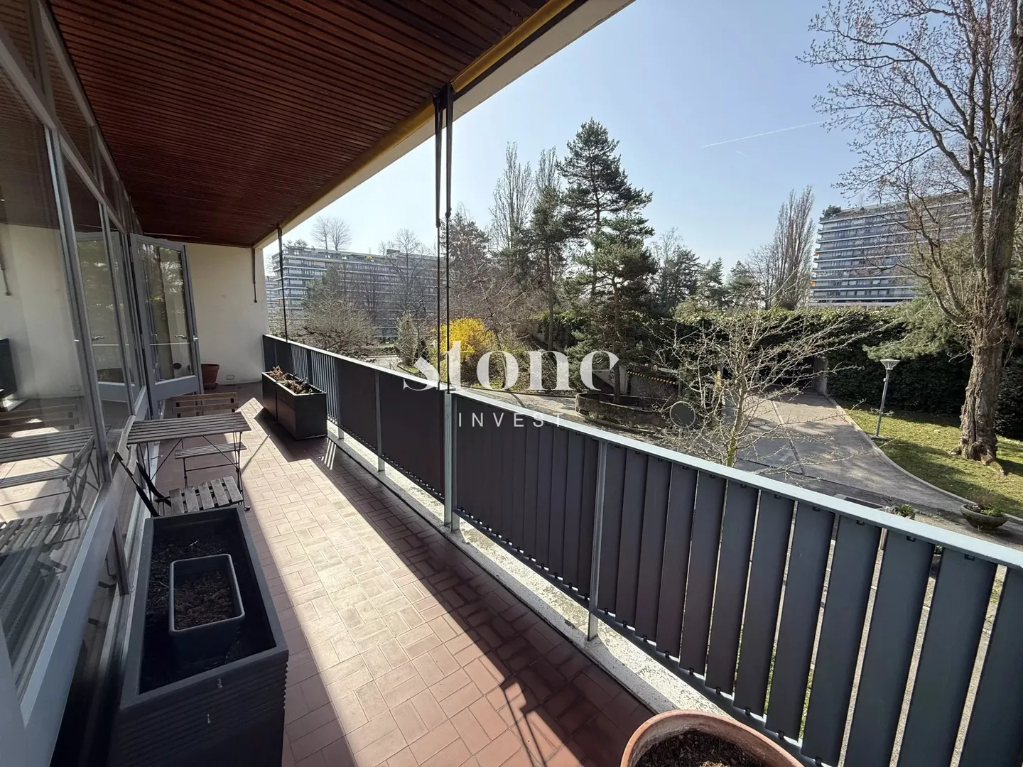 Magnifique appartement lumineux meublé récemment rénové de 58 m2 et 24 m2 de terrasse avec vue dégagée sur le parc - Photo 7 of 13