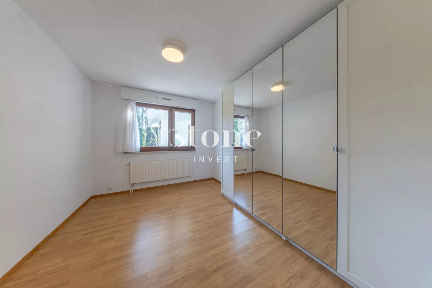 RARE: Magnificent renovated individual villa in Commugny with exceptional garden - Photo 5 of 12