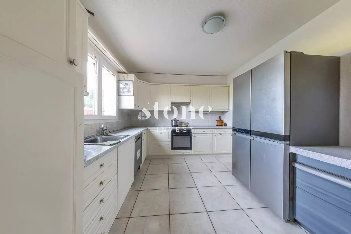 Spacious 6-bedroom house with garden in Bogis-Bossey - Photo 3 of 12