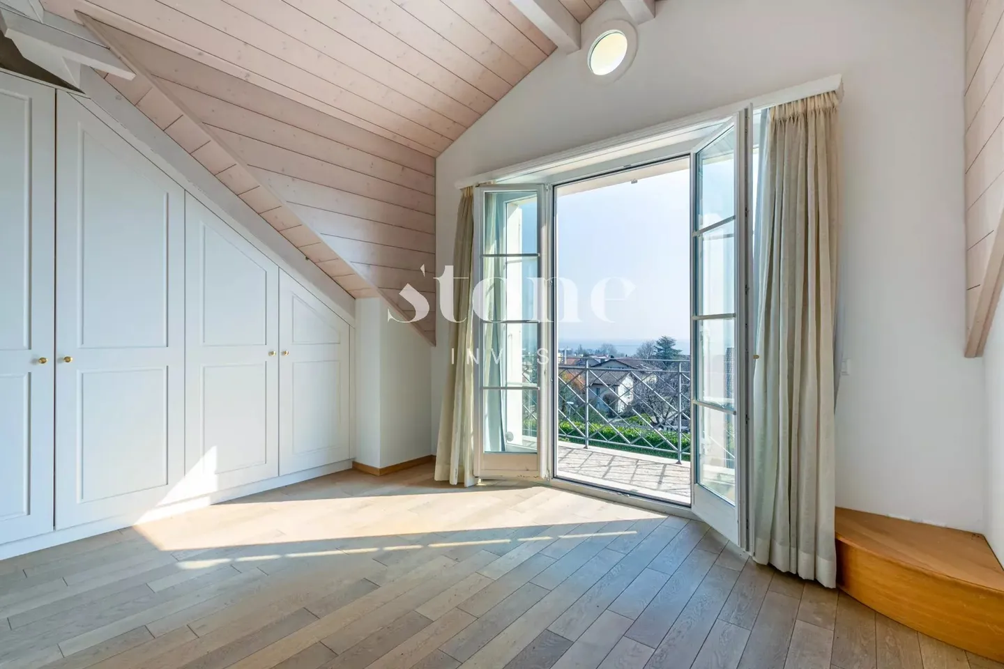 Geräumige Meistervilla mit Blick auf den See und privatem SPA - Foto 5 von 7