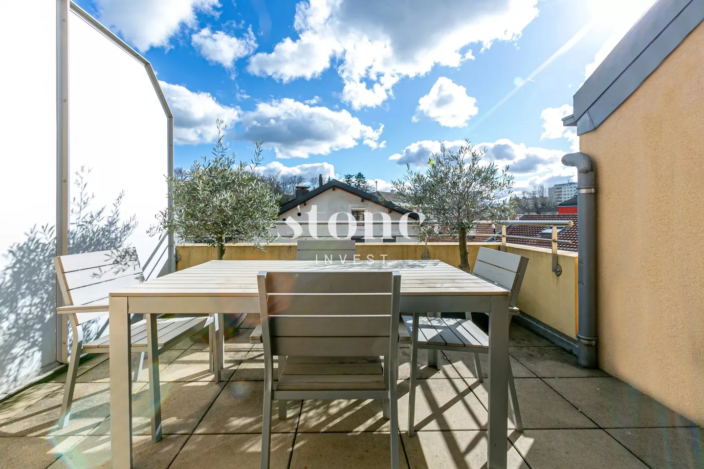 Superbe attique avec mezzanine - Photo 5 sur 13