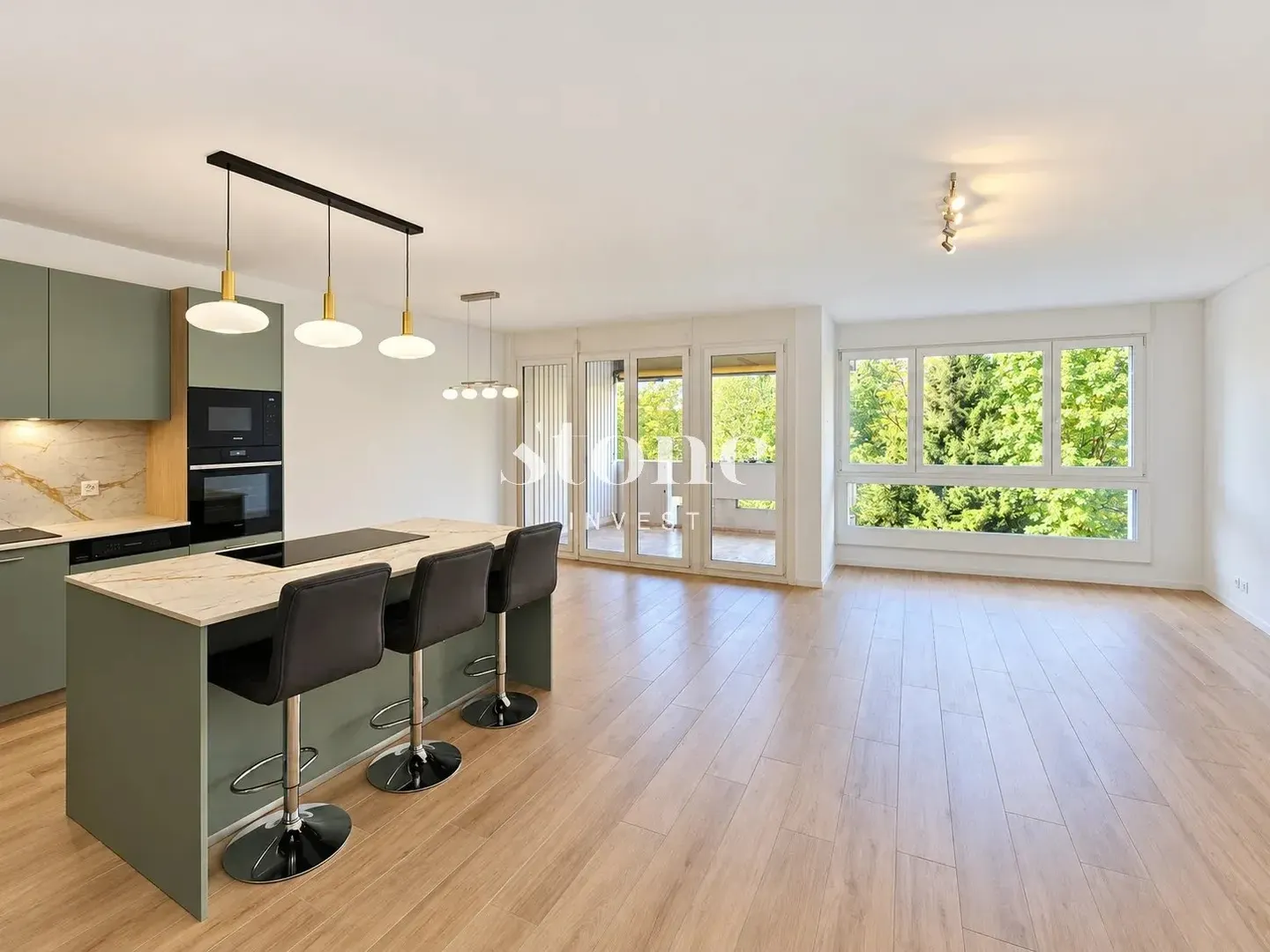 Superb 5-room crossing apartment fully renovated - Photo 1 of 8