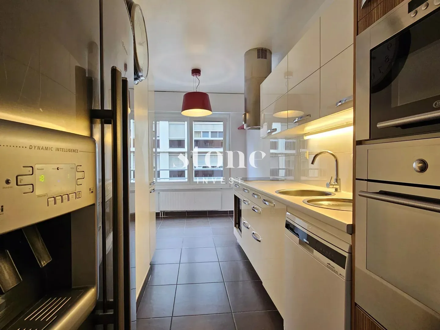 4 ROOMS REFRESHED IN THE HEART OF PAQUIS - Photo 1 of 7