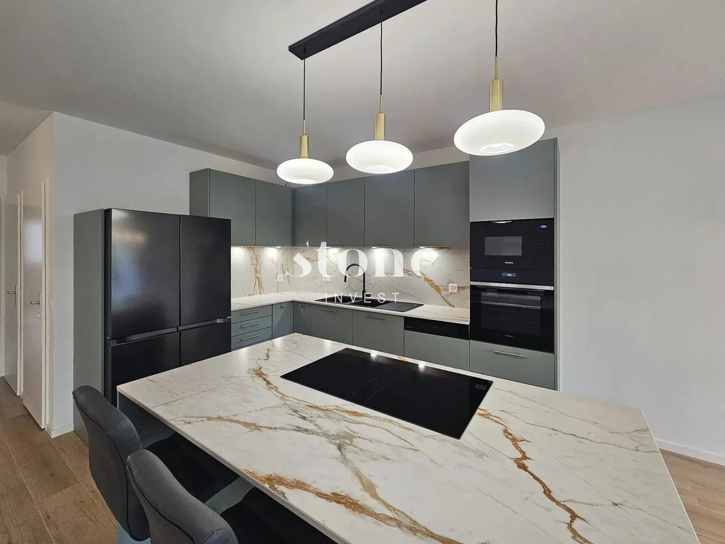 Superb 5-room crossing apartment fully renovated - Photo 2 of 8