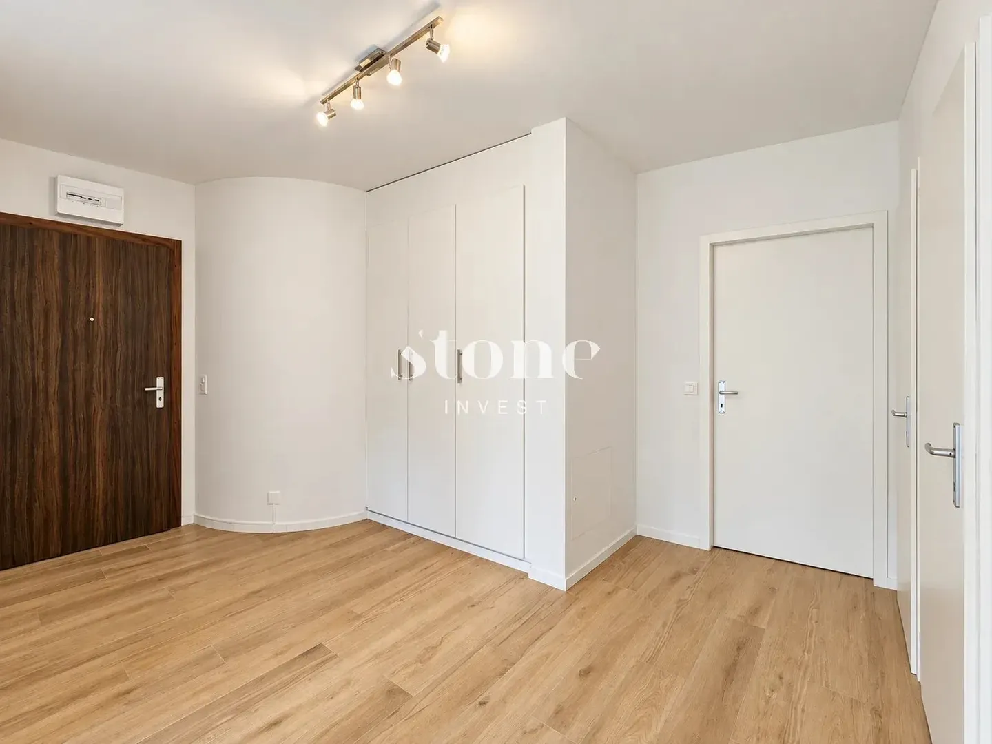 Superb 5-room crossing apartment fully renovated - Photo 8 of 8