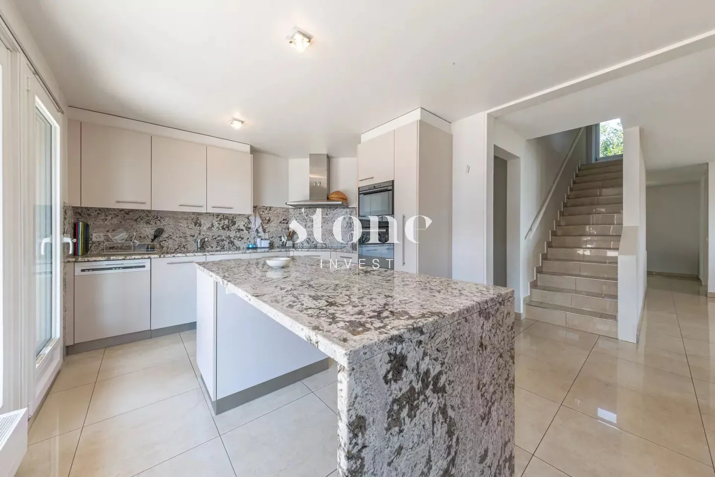 Casa con vista lago e 6 camere a Founex vicino alla Scuola Internazionale - Foto 4 di 13