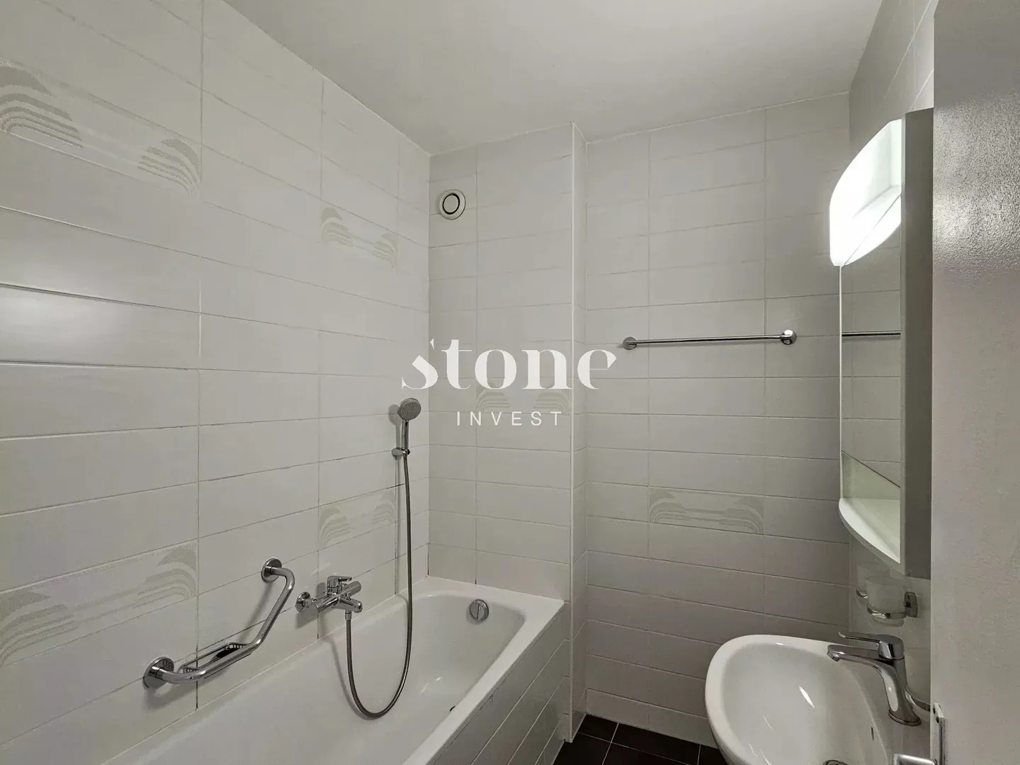 4 ROOMS REFRESHED IN THE HEART OF PAQUIS - Photo 7 of 7