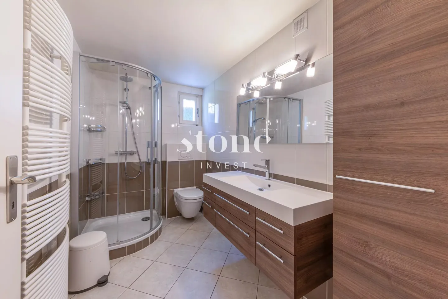 RARE: Magnificent renovated individual villa in Commugny with exceptional garden - Photo 12 of 12