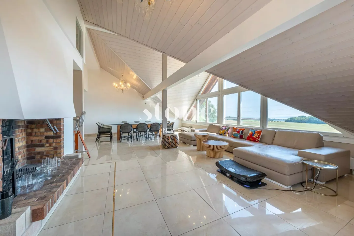 villa eccezionale di 230m2 con vista sul lago e sulle Alpi - Foto 4 di 12