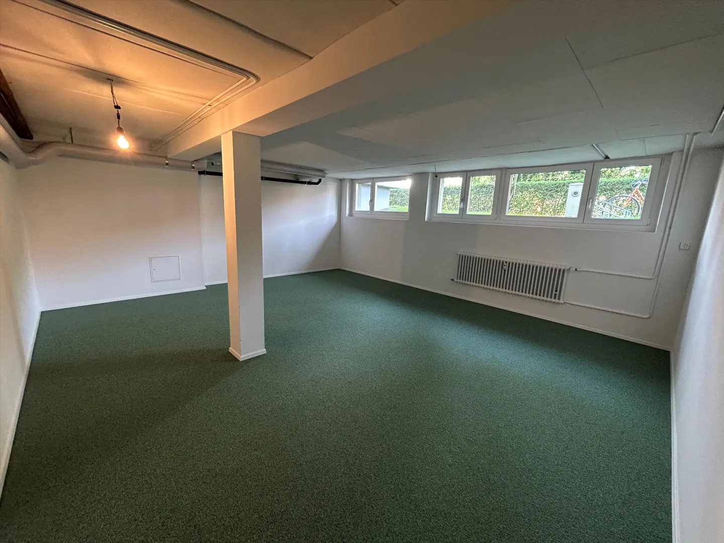Salle de bricolage à Thun - Photo 2 sur 4