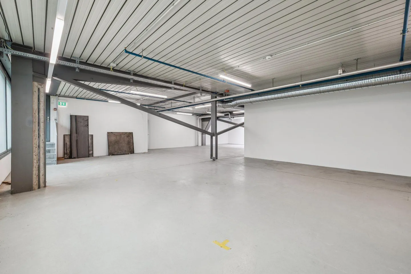 164 m² Storage Space in a Central Location - Near Basel SBB - Photo 1 of 4