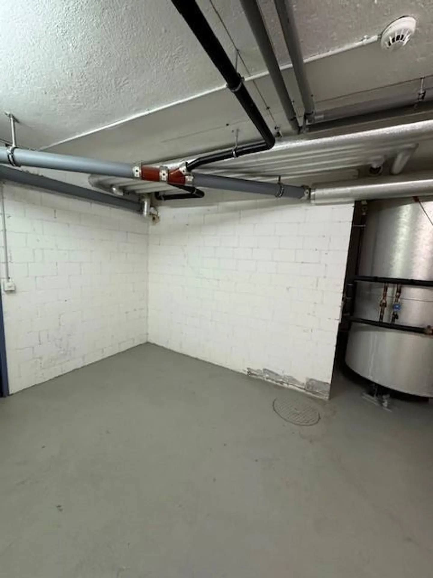 Diverse storage rooms for rent - Photo 3 of 5
