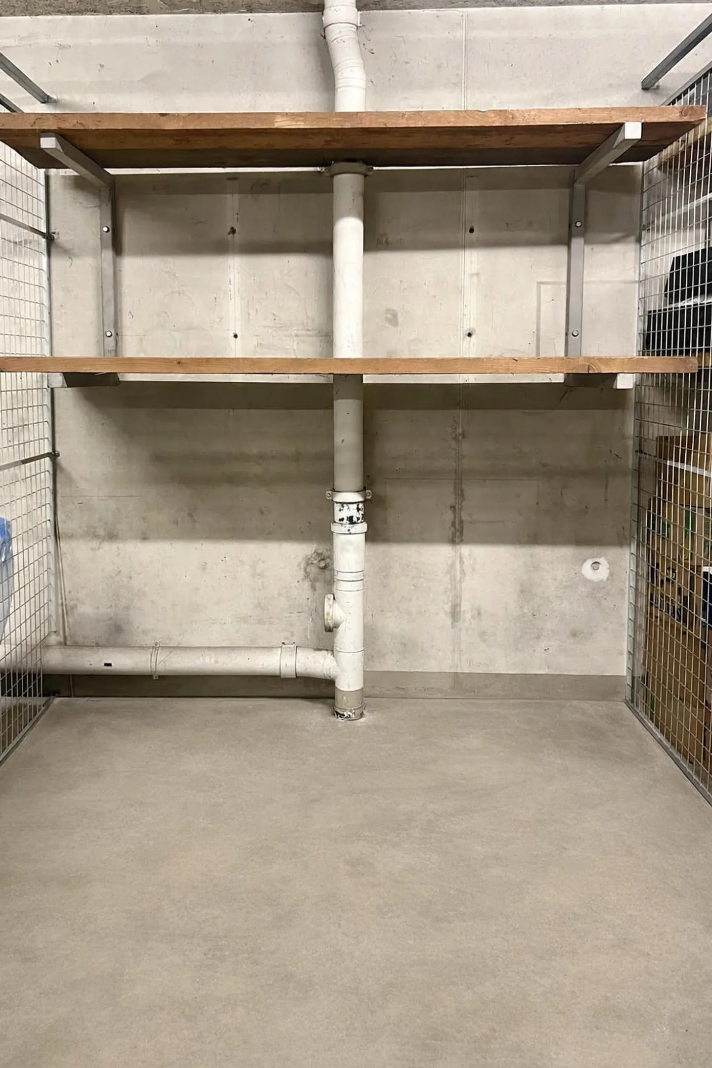 Storage room for rent - Photo 1 of 3