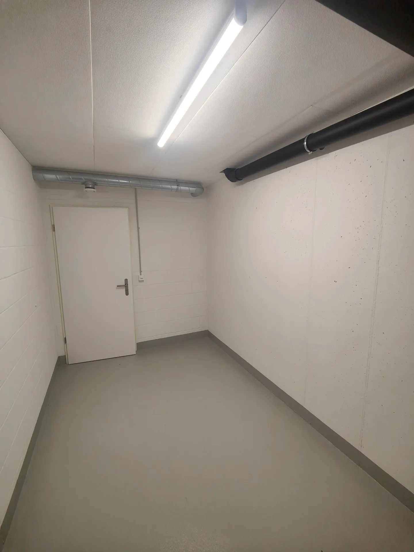 8.88m2 Magazzino Neuendorf - Dorfstrasse 37/37a - Foto 8 di 9