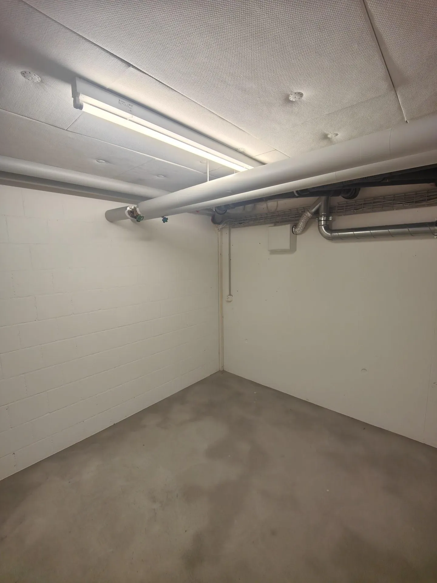9.5m2 Magazzino Neuendorf - Dorfstrasse 37/37a - Foto 6 di 9